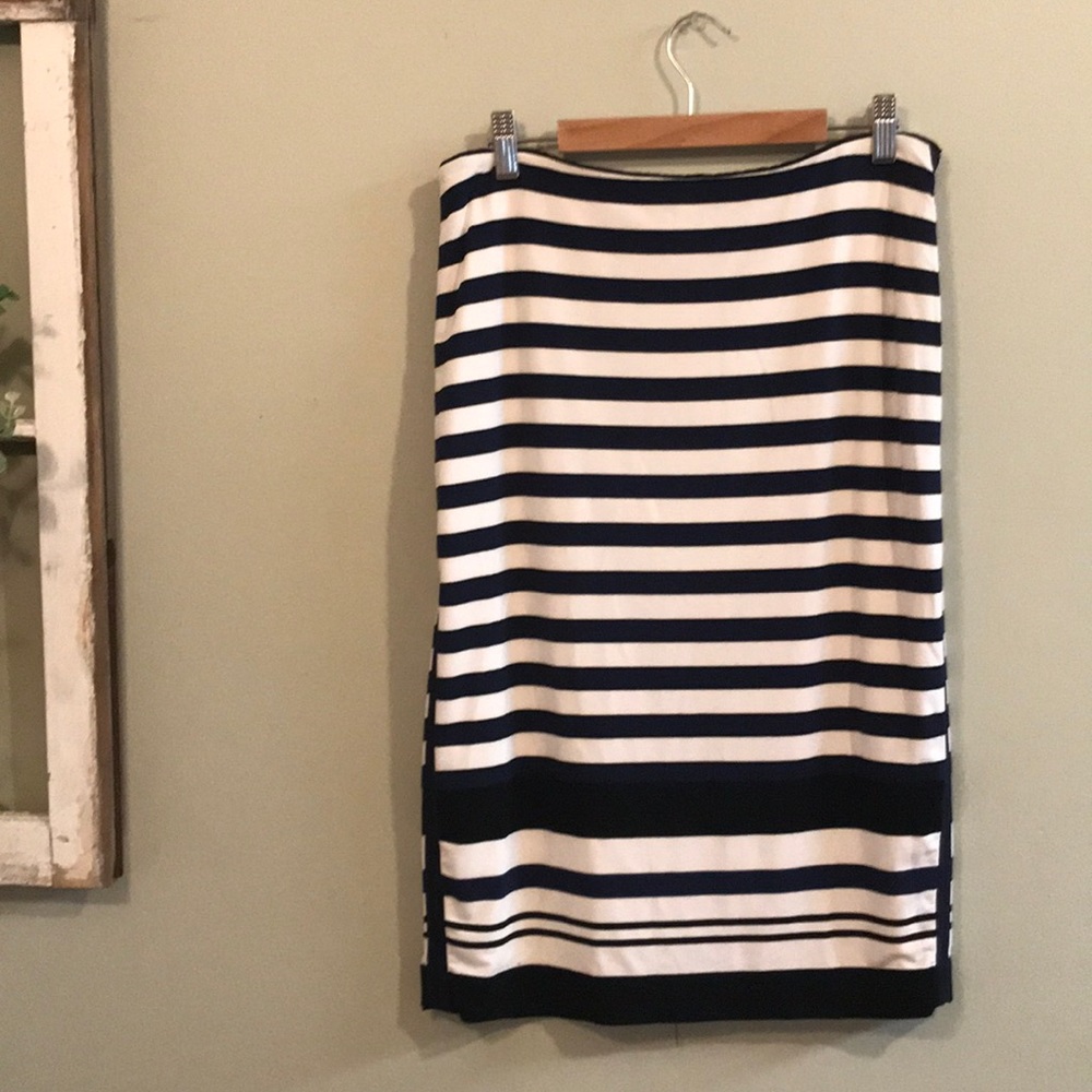 White House Black Market Knit Pencil Skirt -Size 6